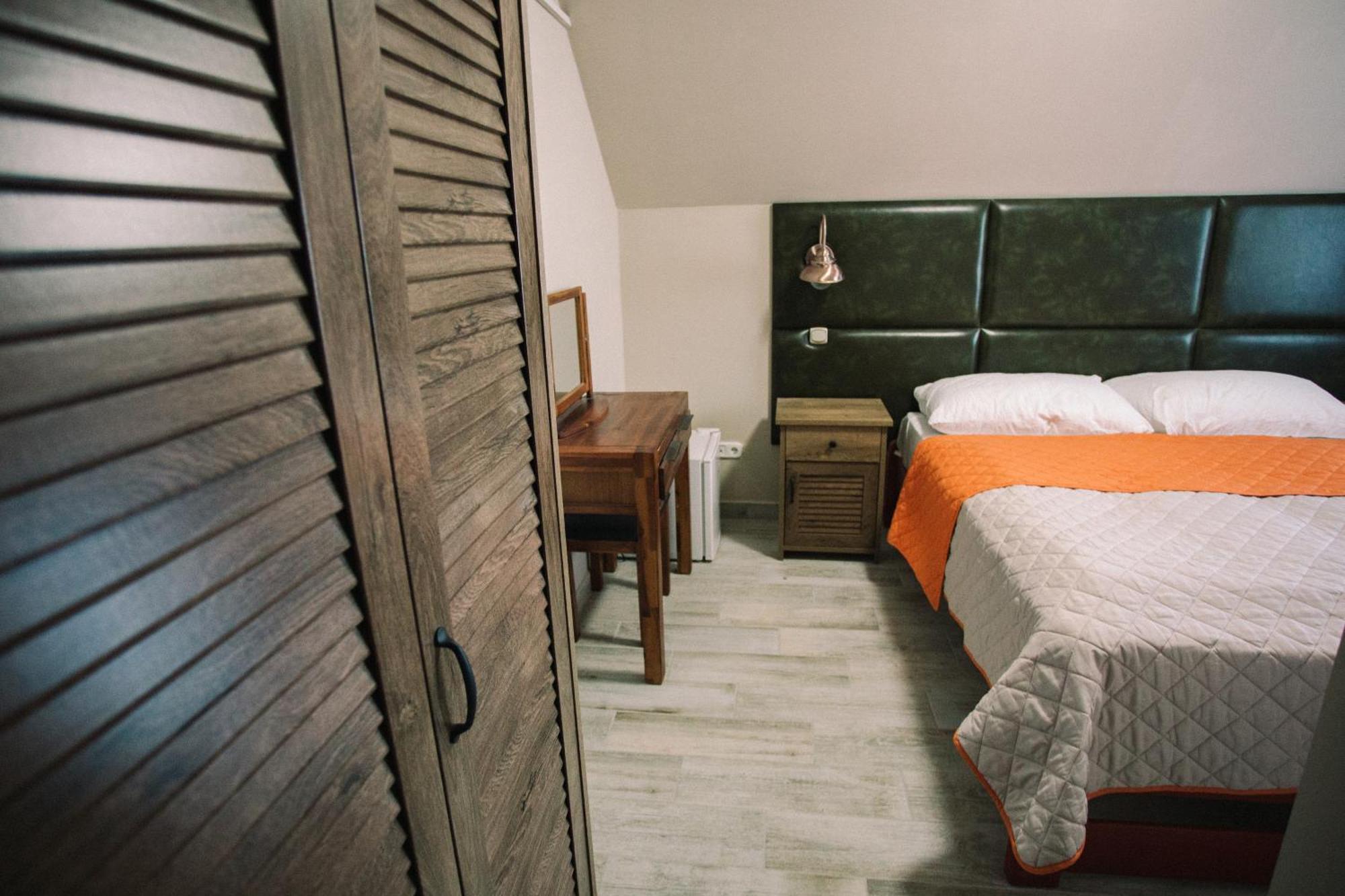 Bed and Breakfast Oetoesfogat Panzio Шіофок Екстер'єр фото