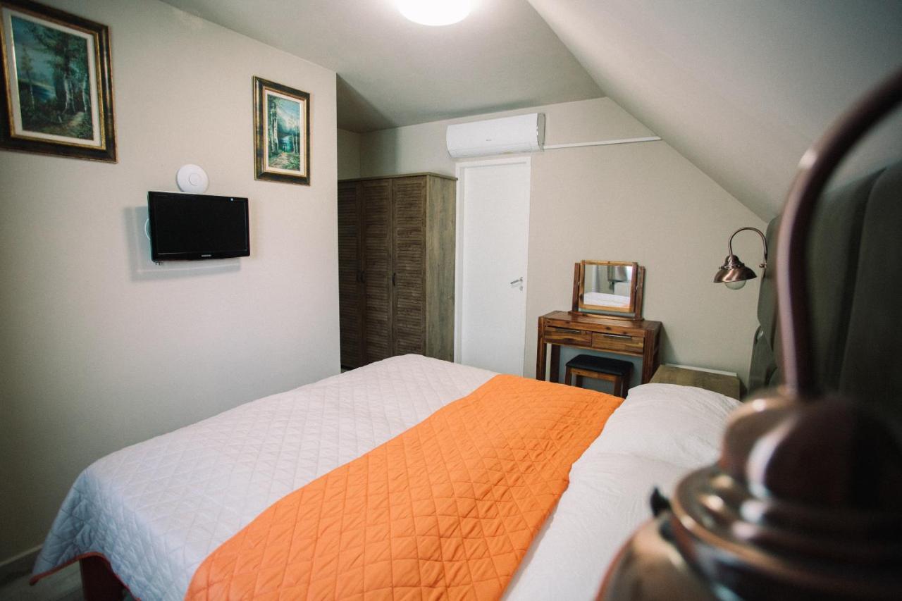 Bed and Breakfast Oetoesfogat Panzio Шіофок Екстер'єр фото