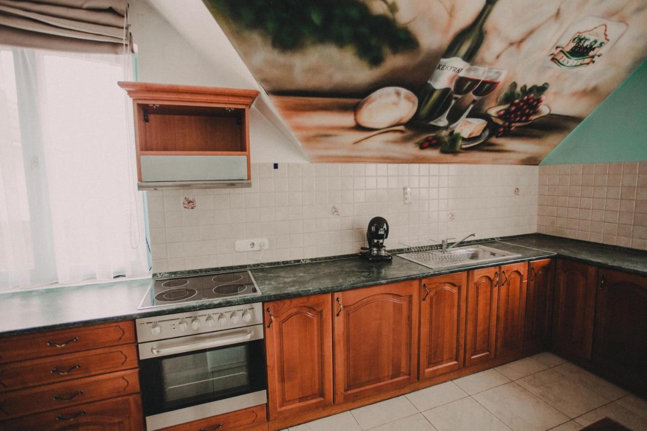 Bed and Breakfast Oetoesfogat Panzio Шіофок Екстер'єр фото