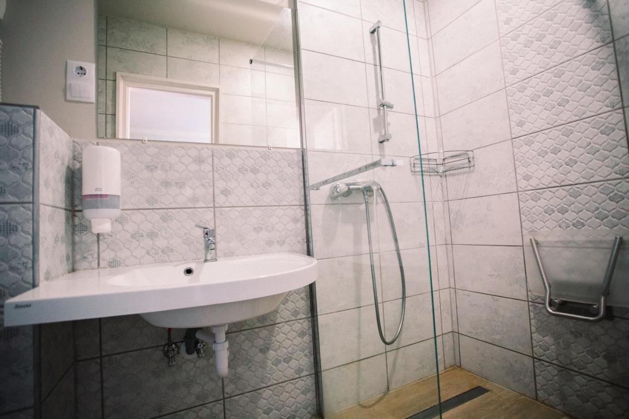 Bed and Breakfast Oetoesfogat Panzio Шіофок Екстер'єр фото
